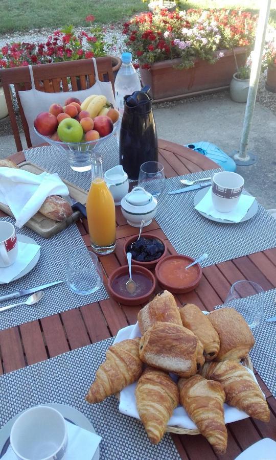 Chez Yvette , C'Est Chouette!! Bed & Breakfast การ์กาซอน ภายนอก รูปภาพ